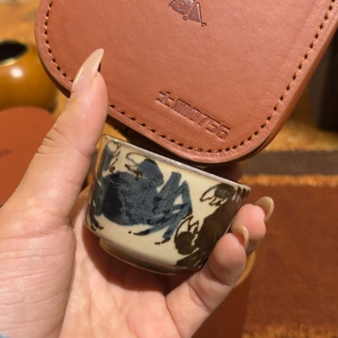 景德镇鱼和熊手工陶艺