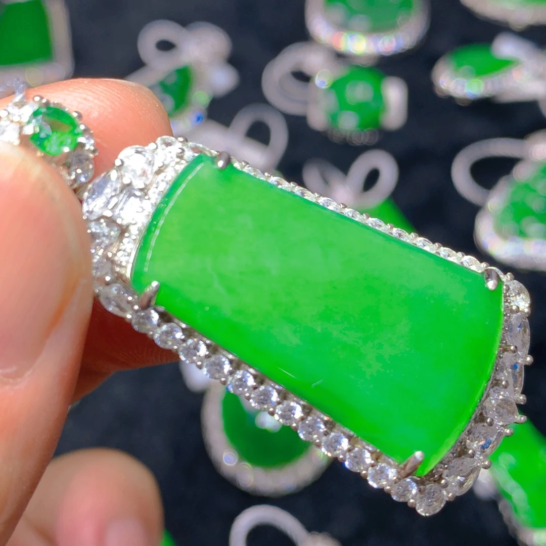 颈饰银S925镶嵌翡翠