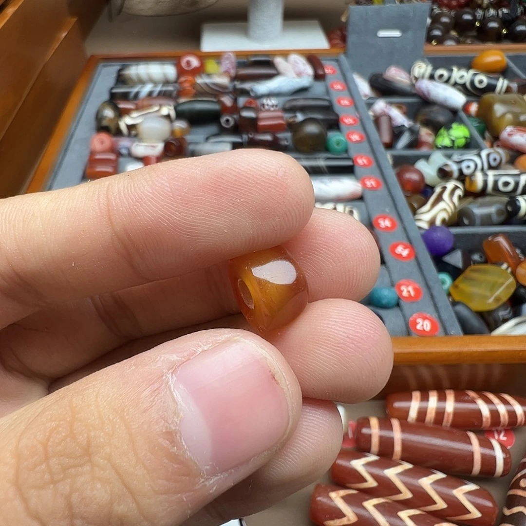 玖***月玛瑙/玉髓未镶嵌珠宝半成品
