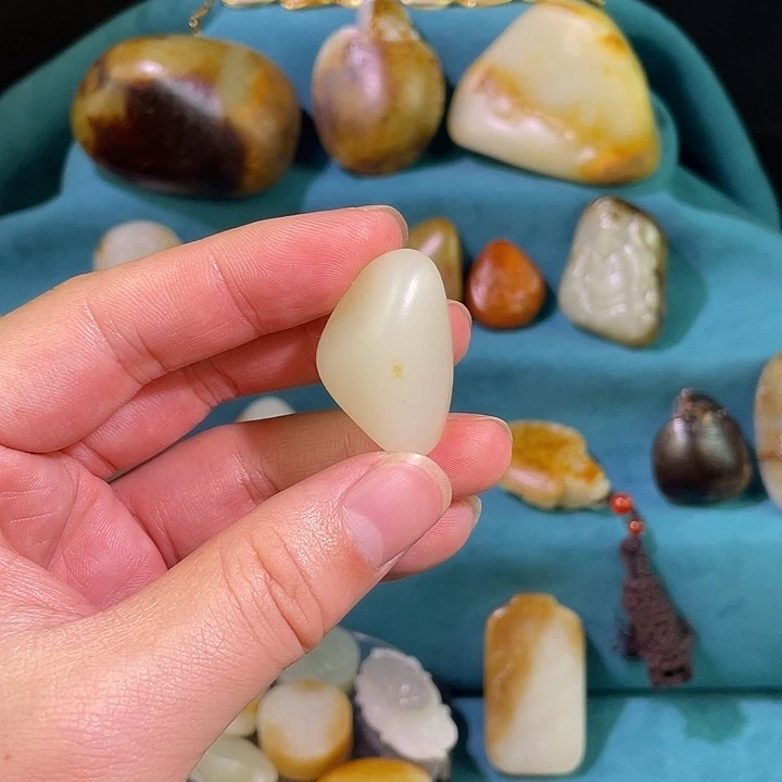 未镶嵌和田玉挂件H*