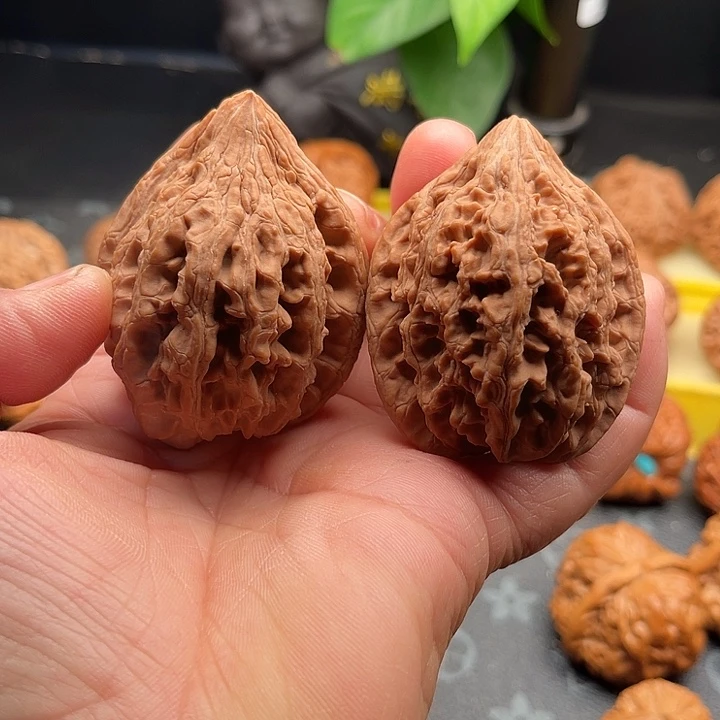 把件文玩核桃全品大姑石边肚44高57