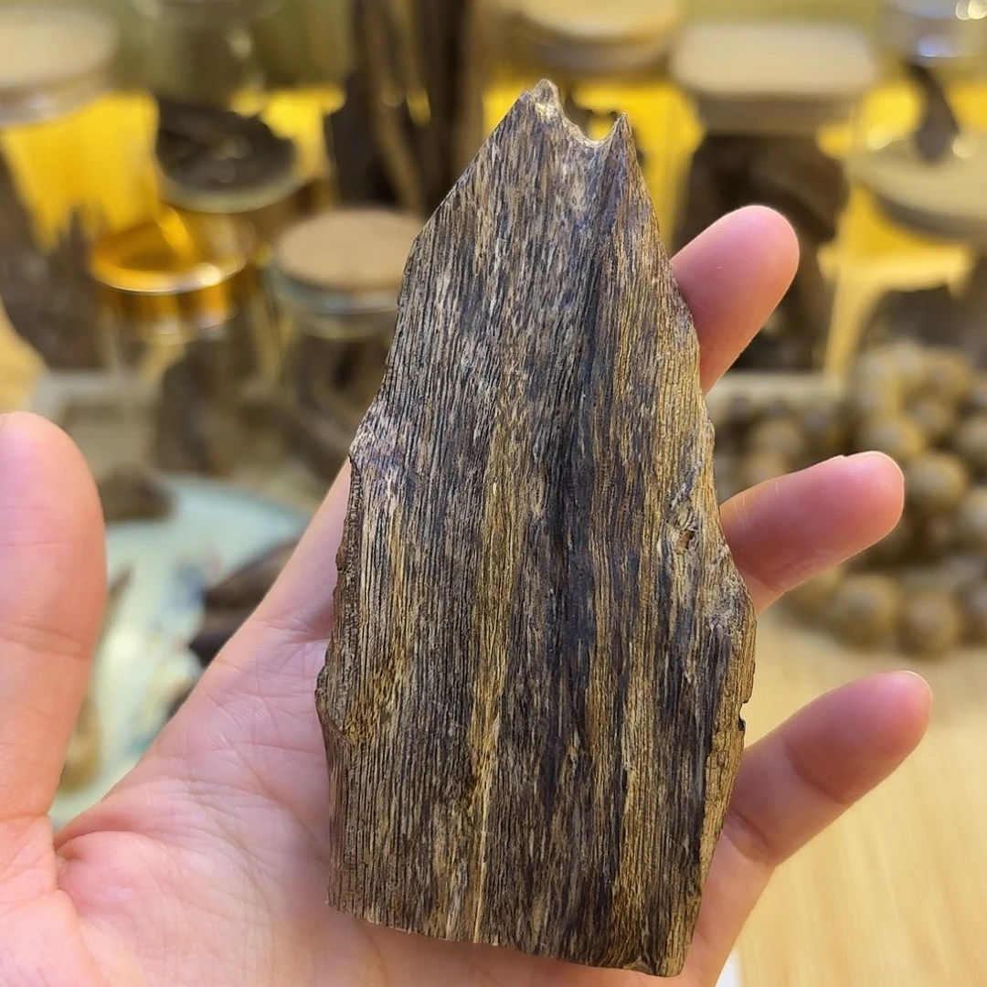 海南沉香虫漏树心20.38克