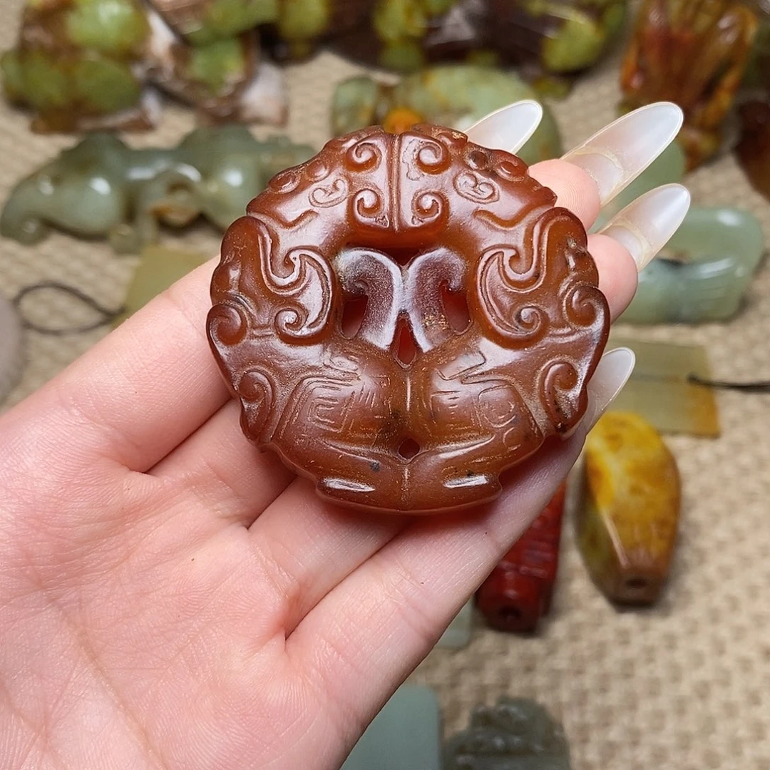 未镶嵌蛇纹石玉颈饰