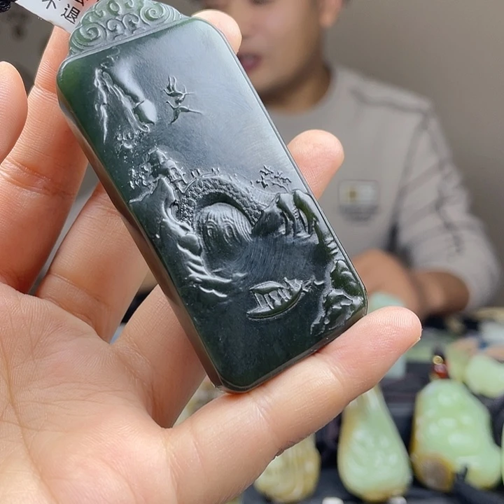 和田玉未镶嵌颈饰