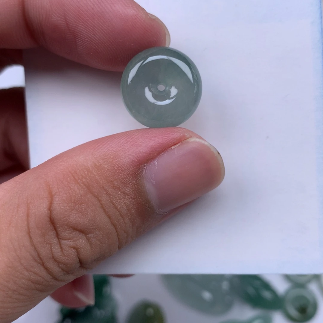 翡翠未镶嵌颈饰吊坠