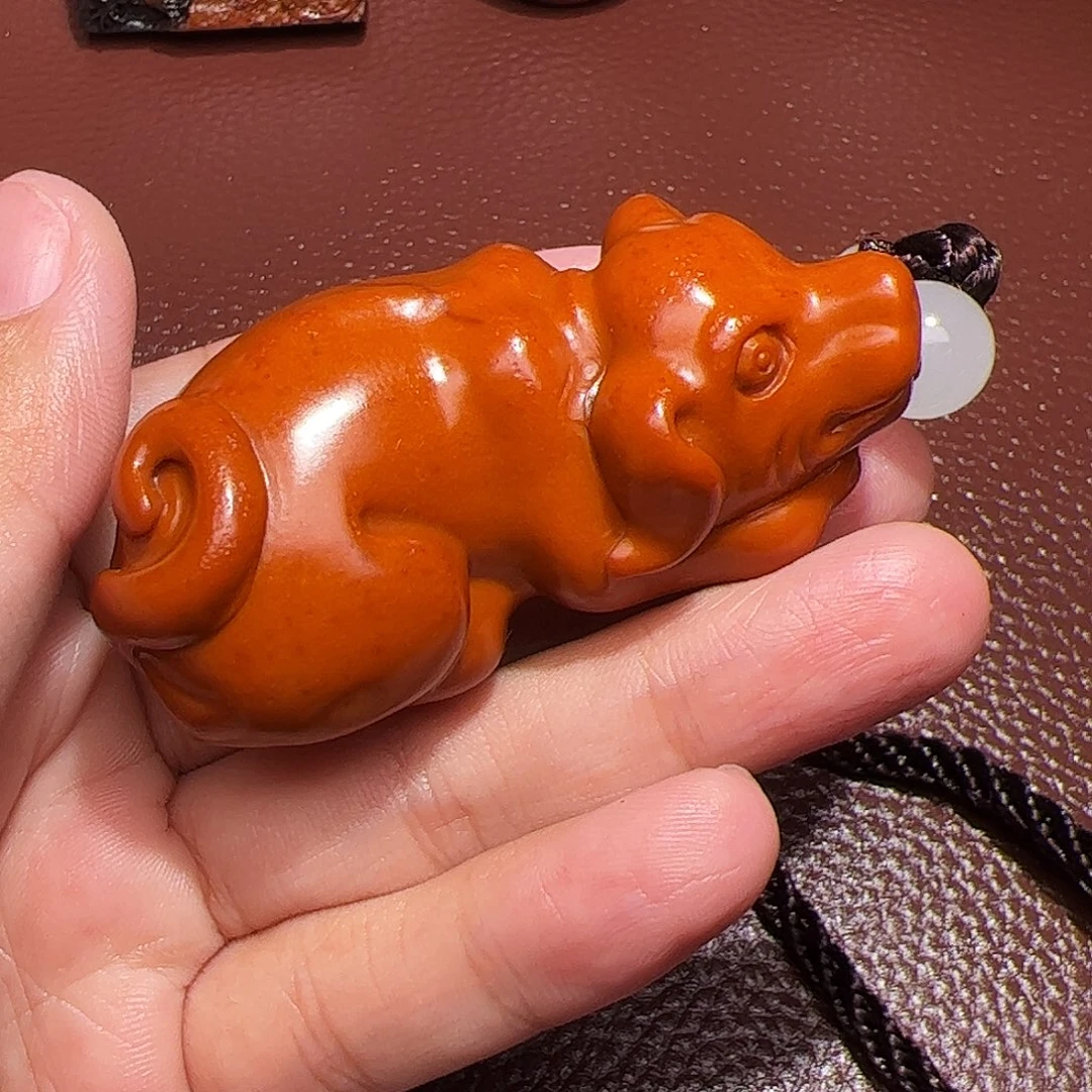 用***8和田玉未镶嵌颈饰