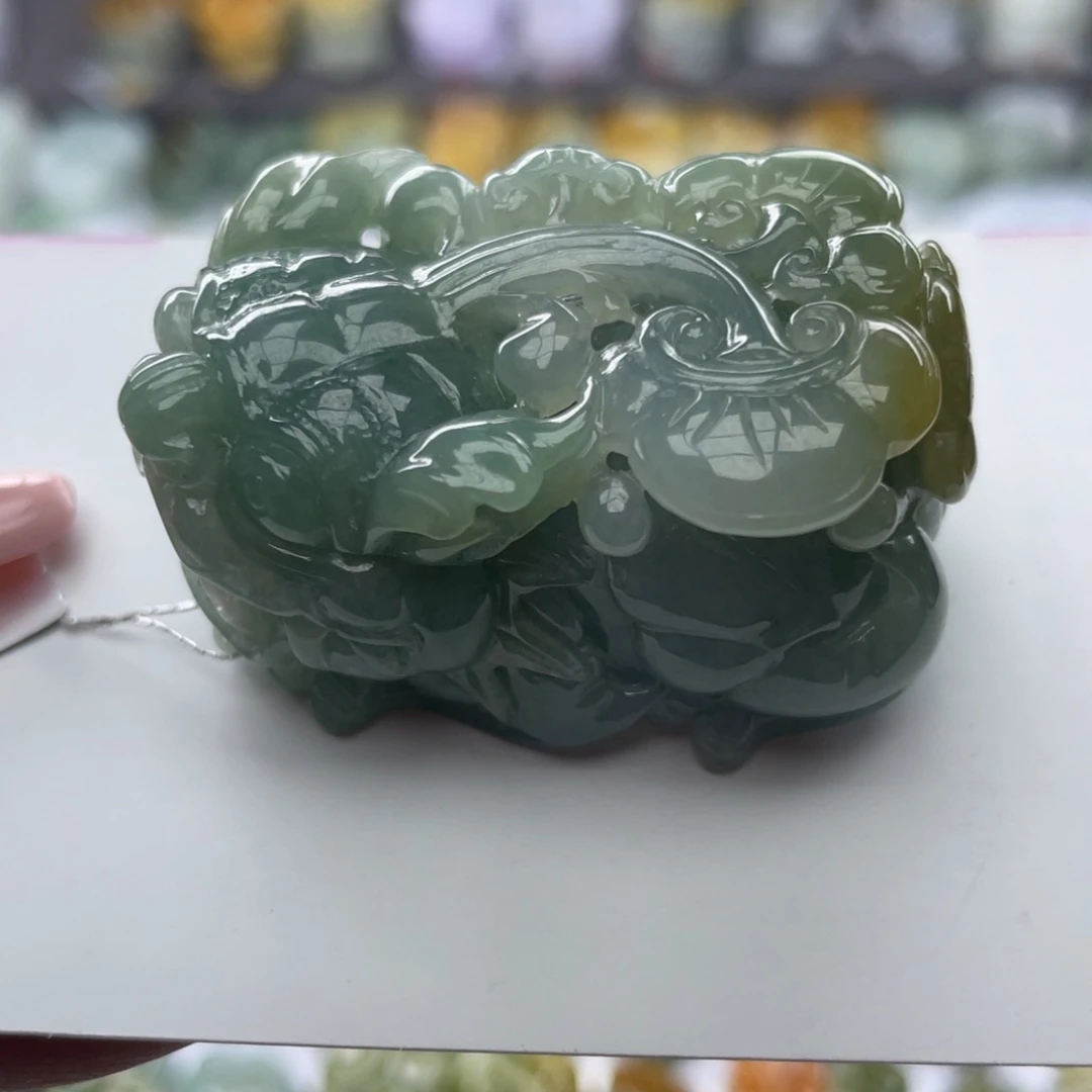 翡翠颈饰未镶嵌貔貅