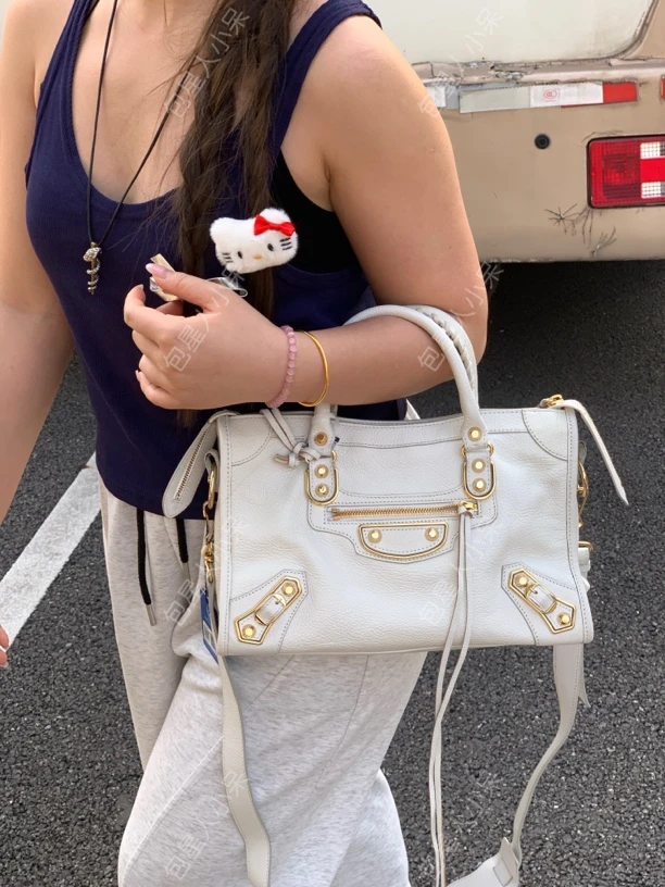 99新 Balenciaga/巴黎世家 奶油白小号白金油蜡皮机车包