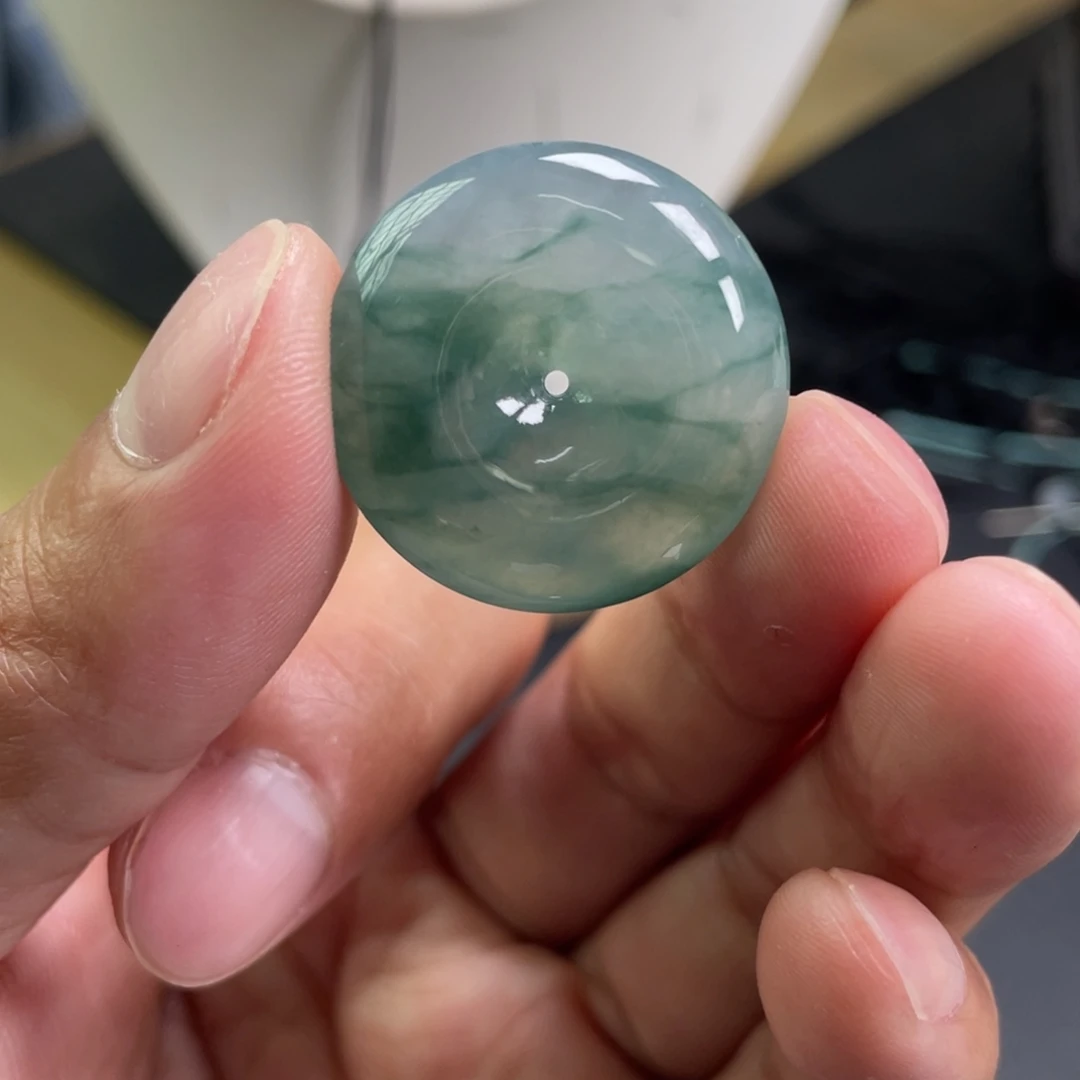 翡翠未镶嵌颈饰26.5*6.4