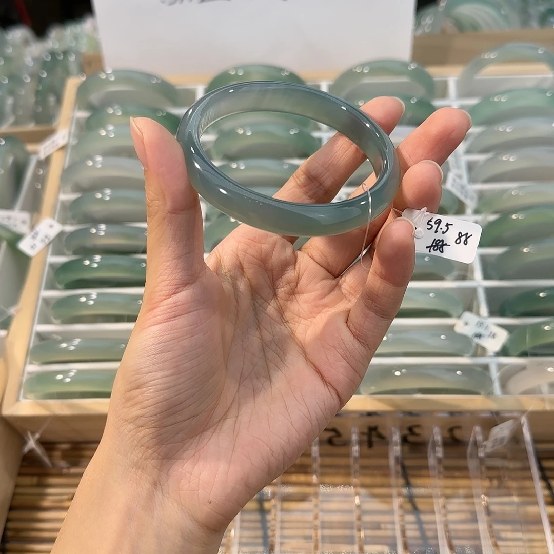 玛瑙/玉髓未镶嵌手镯圈口59.5