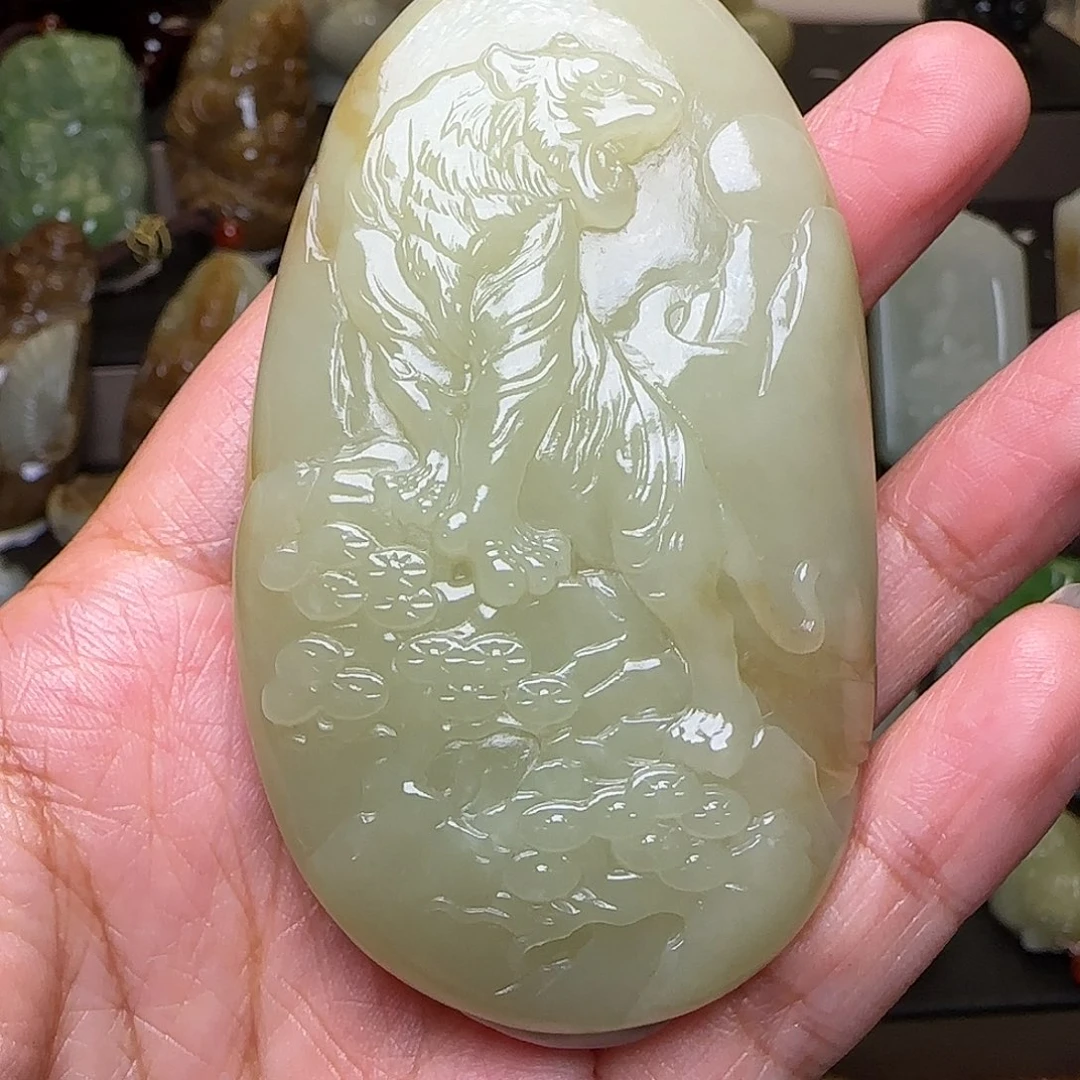 和田玉未镶嵌颈饰涂*～