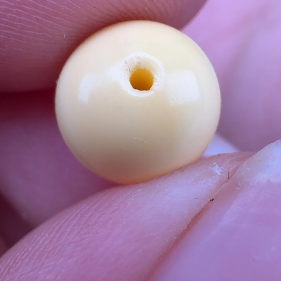 未镶嵌颈饰蜜蜡h****a直径9左右