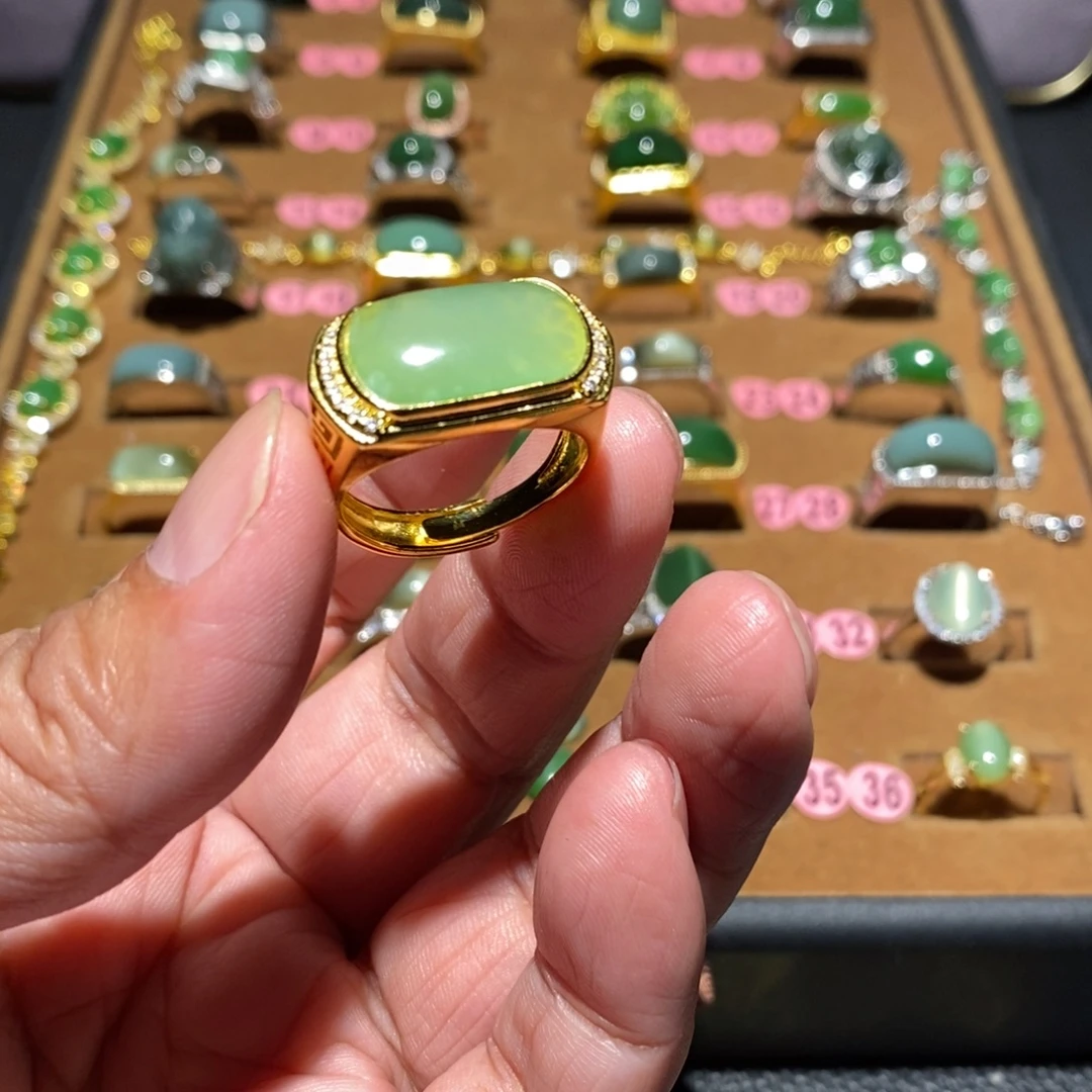 和田玉未镶嵌戒指