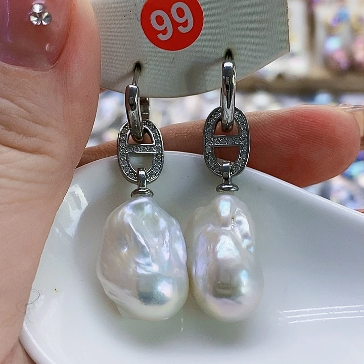 银S925镶嵌耳饰淡水珍珠