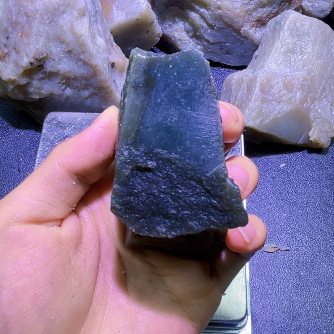 未镶嵌和田玉珠宝半成品