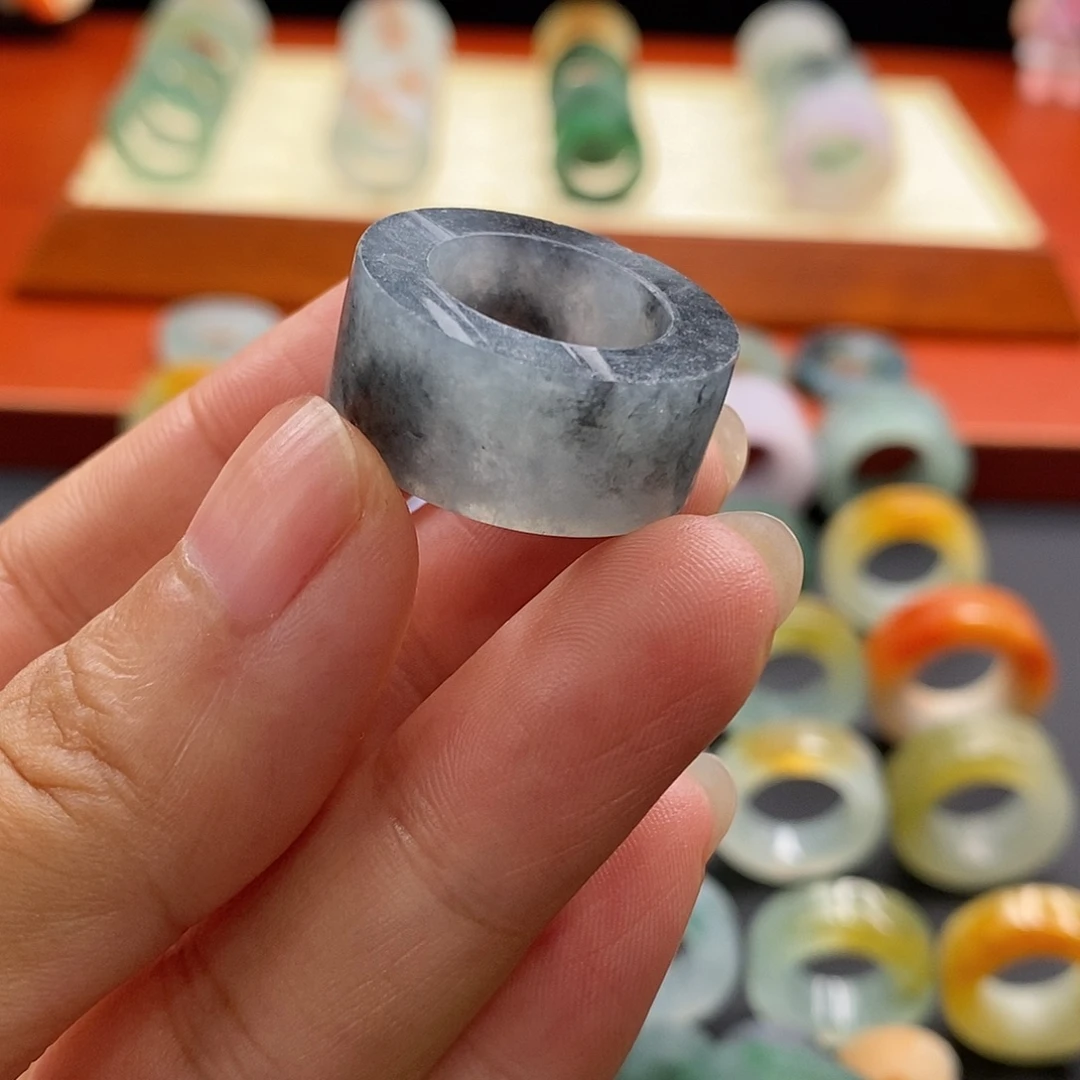 未镶嵌定制翡翠翡翠