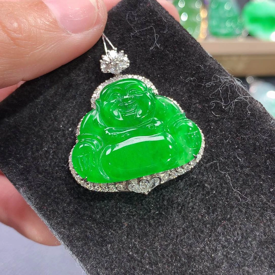 翡翠吊坠(赠链)18K金镶嵌