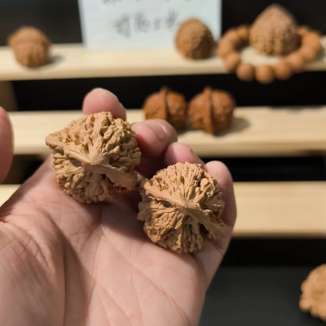 文玩核桃吊坠38官帽