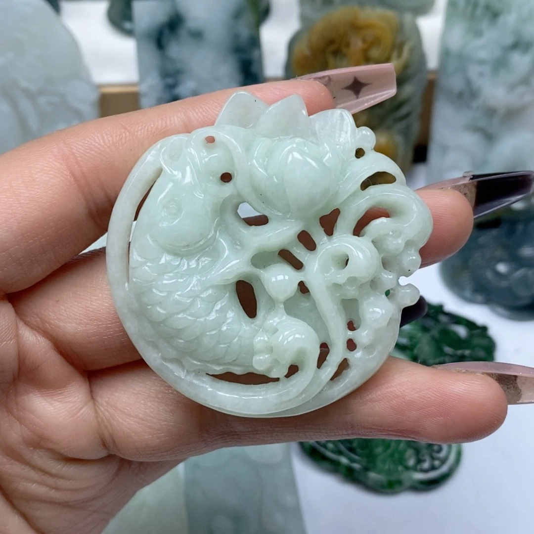 翡翠颈饰未镶嵌翡翠