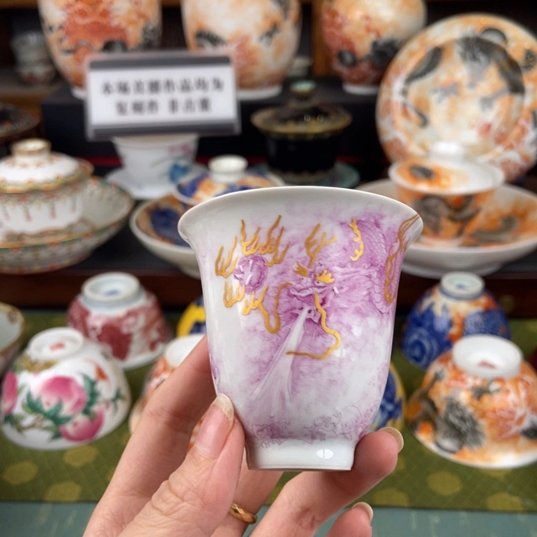 陶瓷的设计师是一个人m