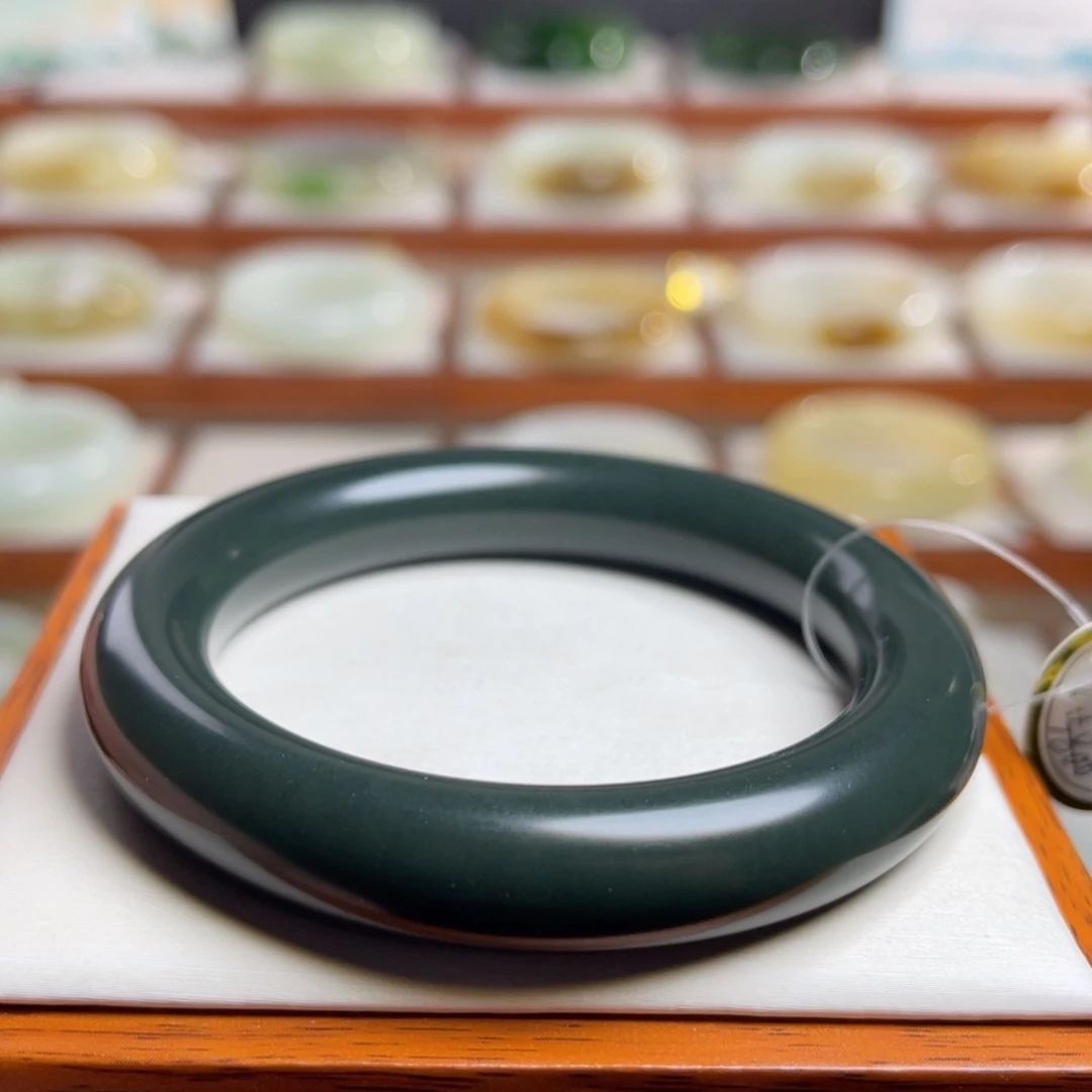 【闪购商品】未镶嵌手镯和田玉