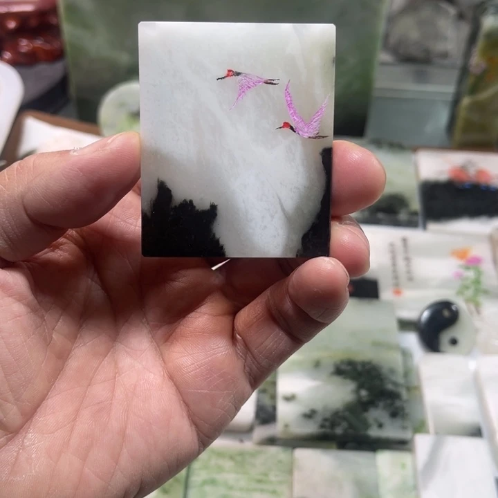 独山玉未镶嵌颈饰