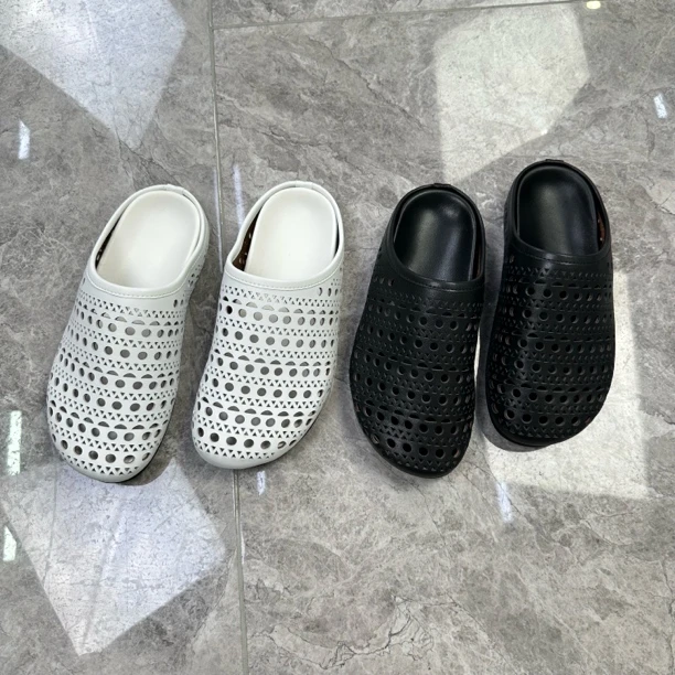 包头洞洞鞋女2025夏季新款后空厚底拖鞋真皮博肯鞋女凉鞋