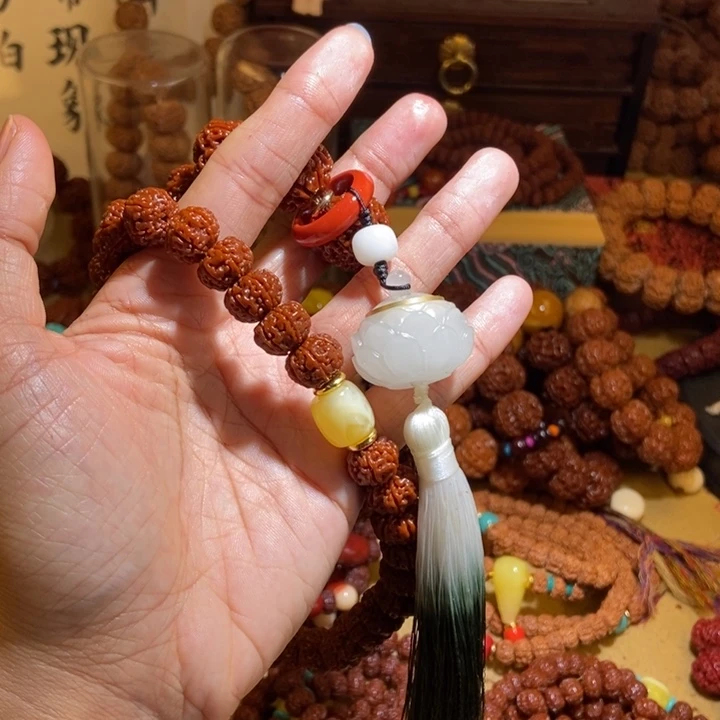 金刚菩提吊坠126玉化手持