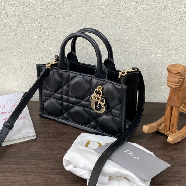90新 DIOR/迪奥 黑色现代款Book tote手提斜挎包底长21 118749