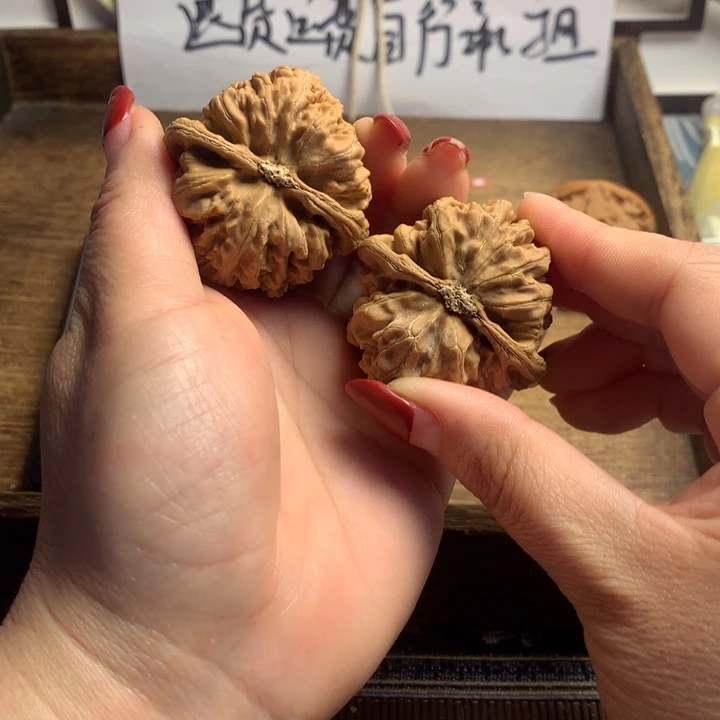 文玩核桃吊坠糟*頭粗筋瑕疵