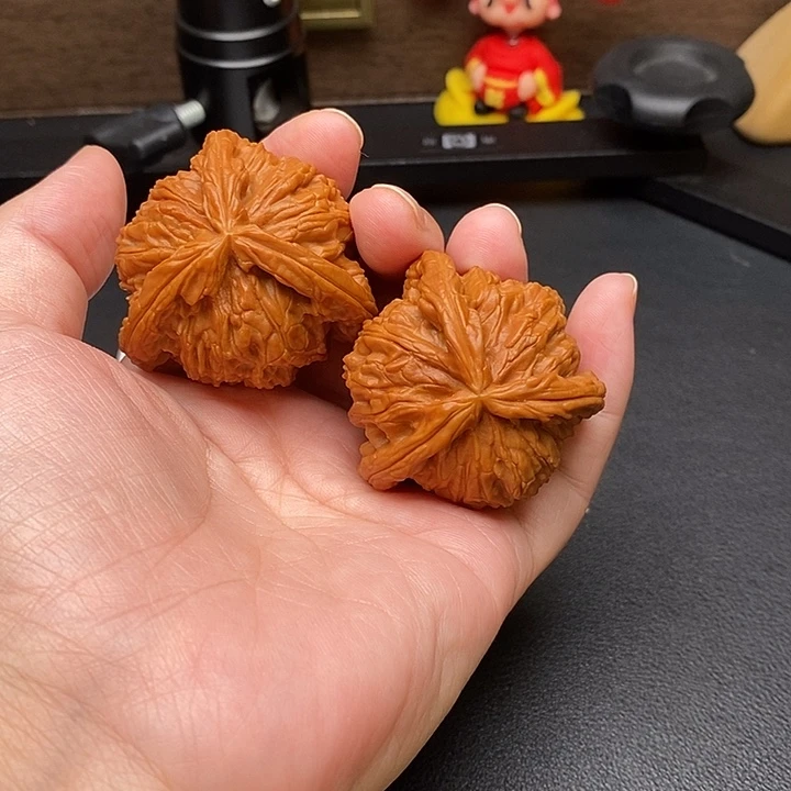 d***蒂把件文玩核桃白奔