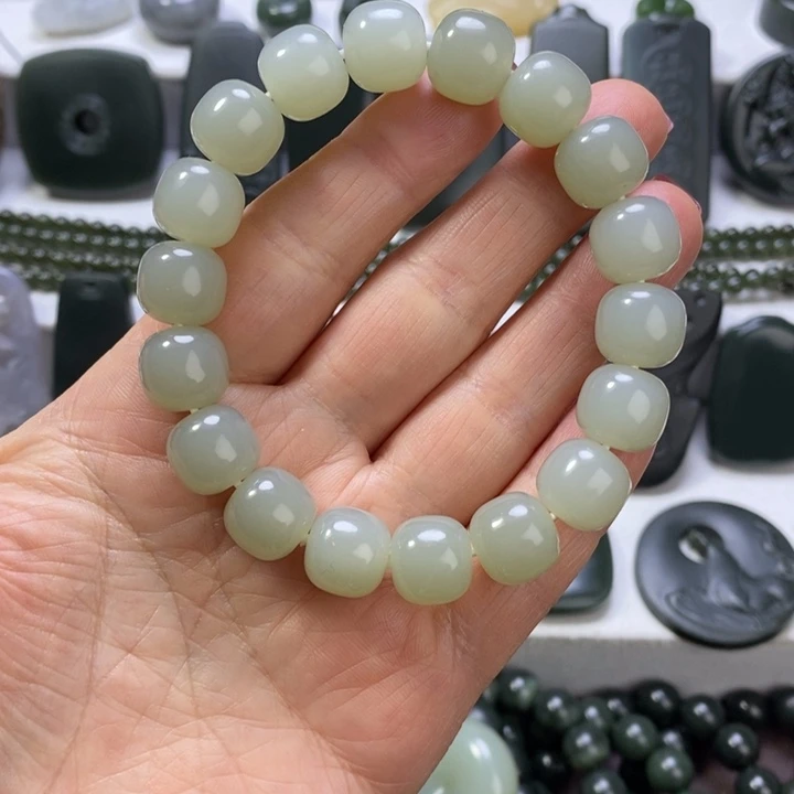 和田玉未镶嵌珠宝奇石