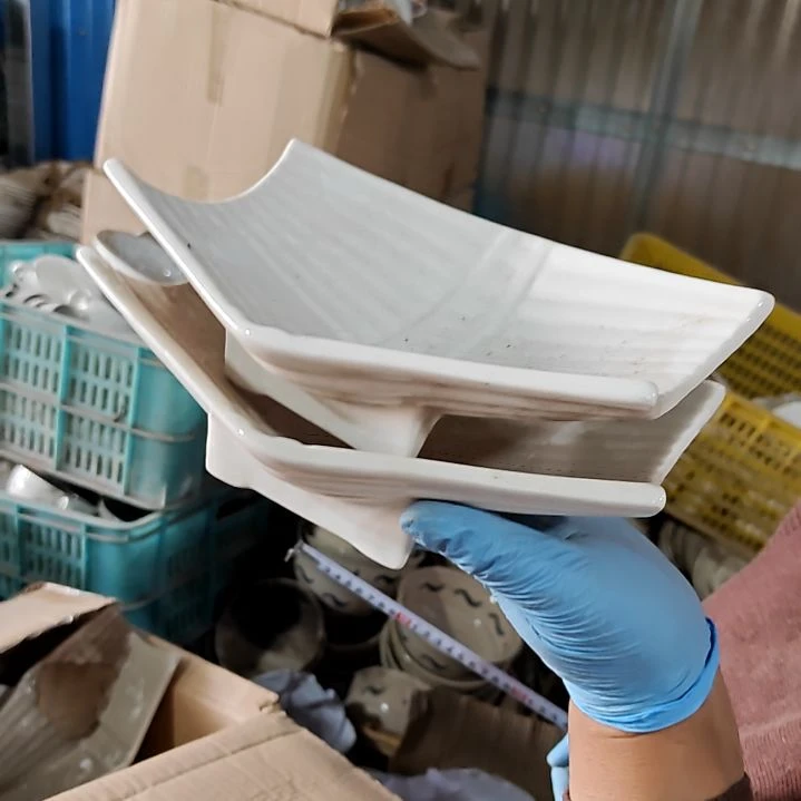 摆件陶瓷盘子碗啥都有