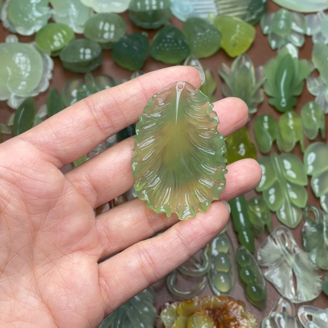 蛇纹石玉合金颈饰