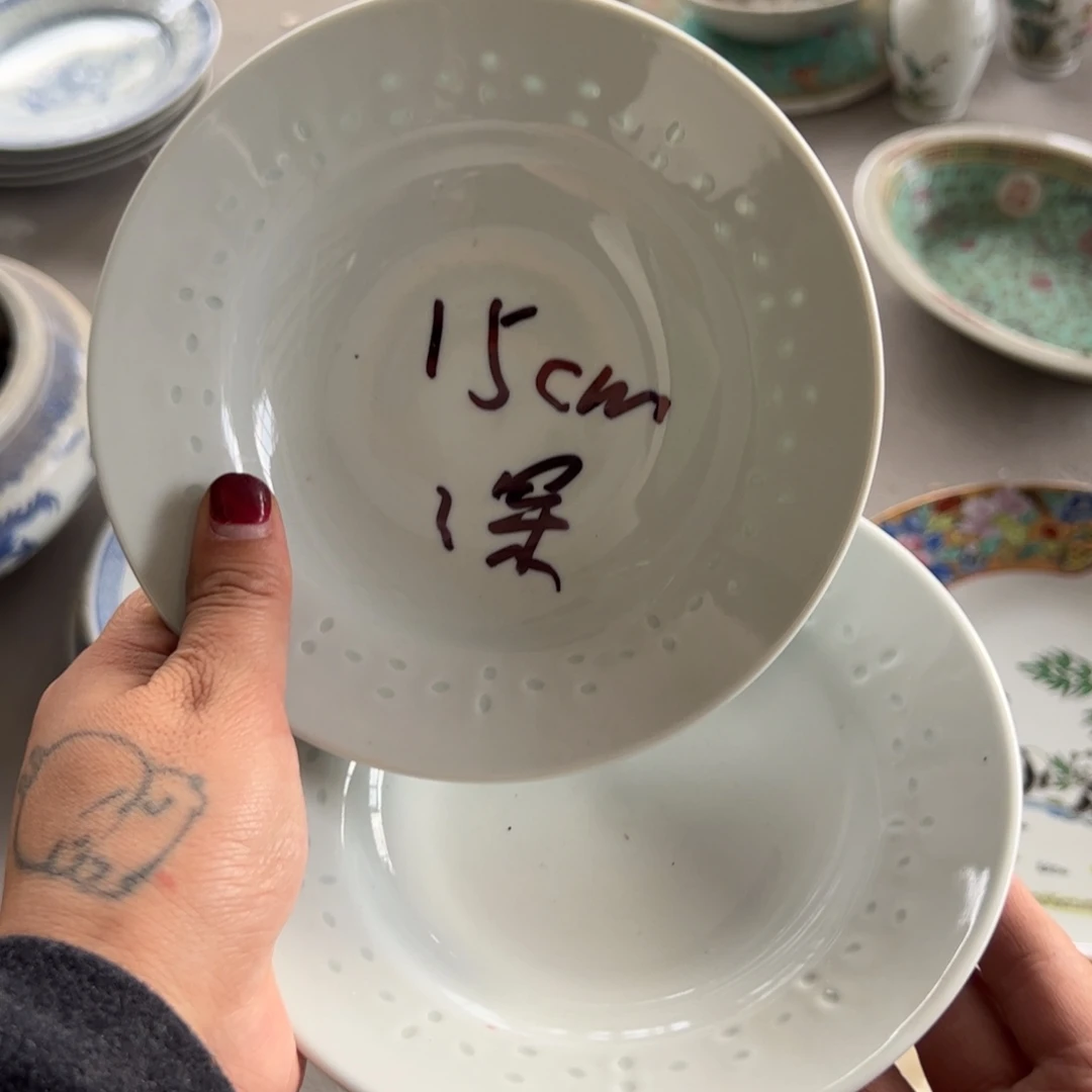 瓷片15厘米深盘白玲珑2个