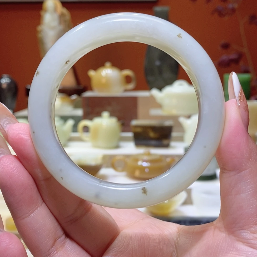 未镶嵌和田玉摆件和田玉白玉飘花手镯59mm