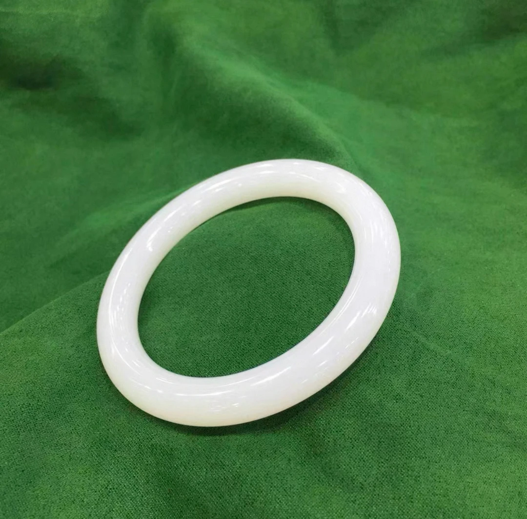 05和田玉白玉圆条手镯