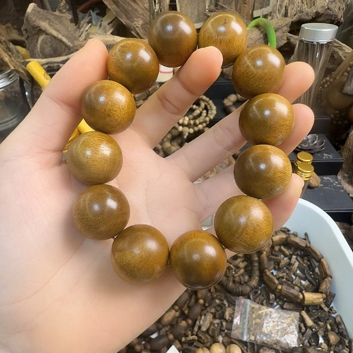 著***️沉香沉香碎屑海南沉香黄油格2.0大23克➕沉香碎屑多样性