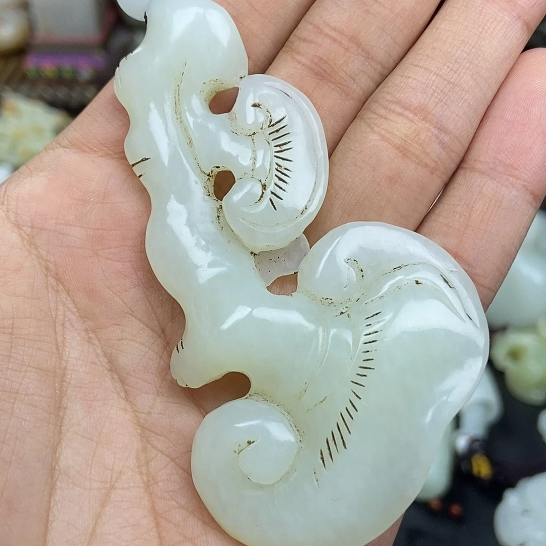 和田玉未镶嵌把件