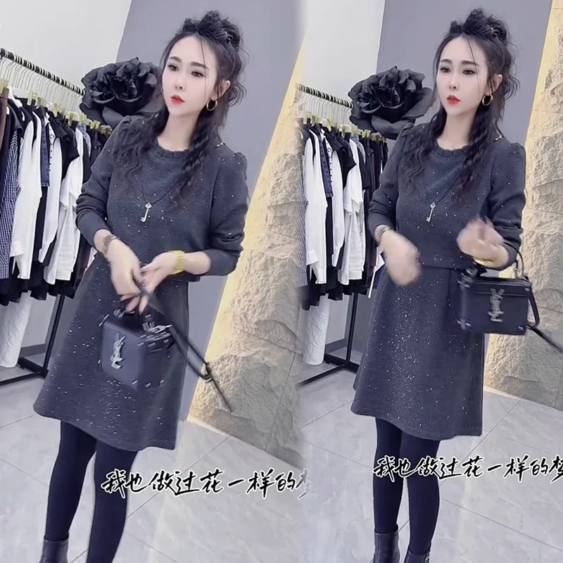 2025秋季新款时尚显瘦气质网红高档洋气女高级百搭宽松大码连衣裙