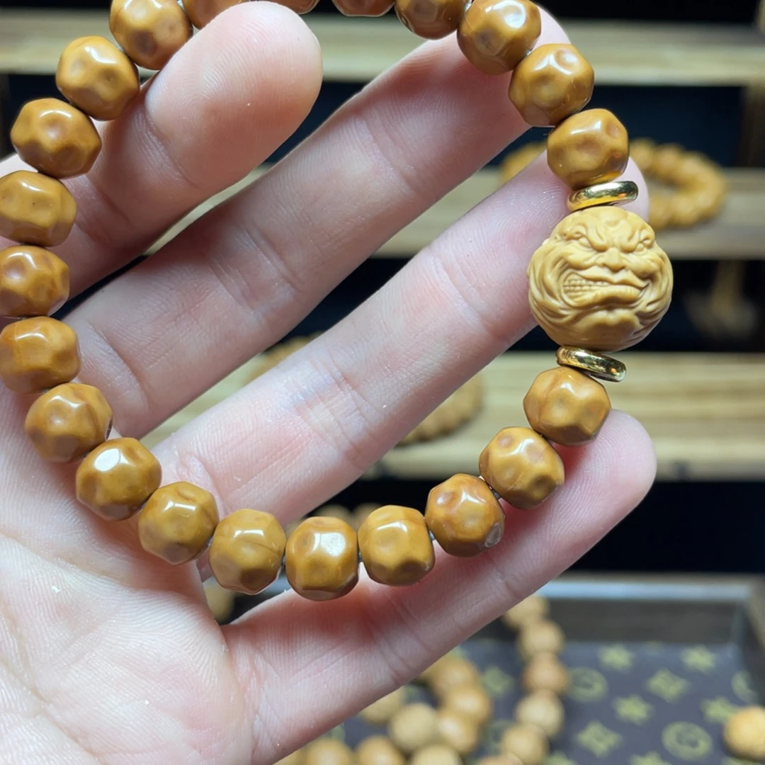 吊坠猴头核桃奶酪反油+恶僧