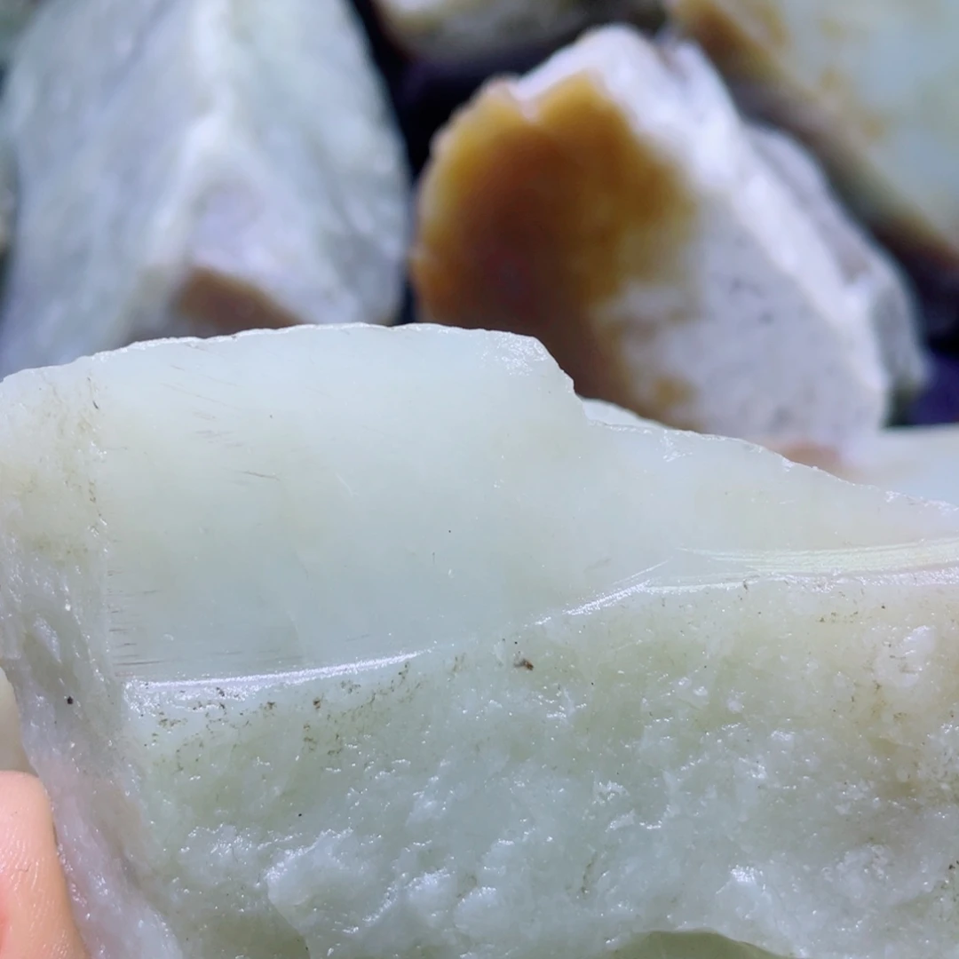 和田玉未镶嵌珠宝半成品