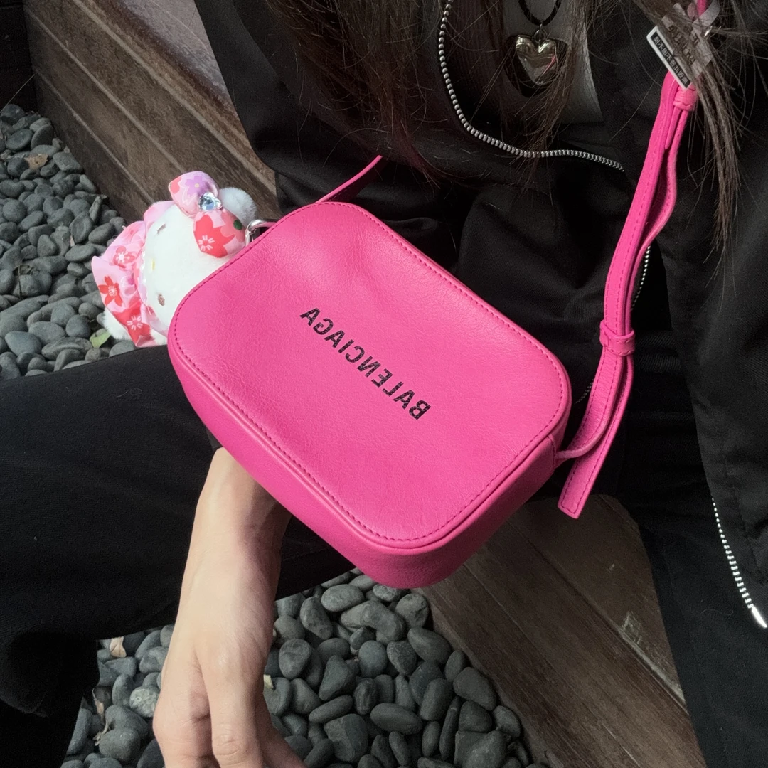 95新 Balenciaga/巴黎世家 【小考拉】巴黎世家 粉色相机包单肩包