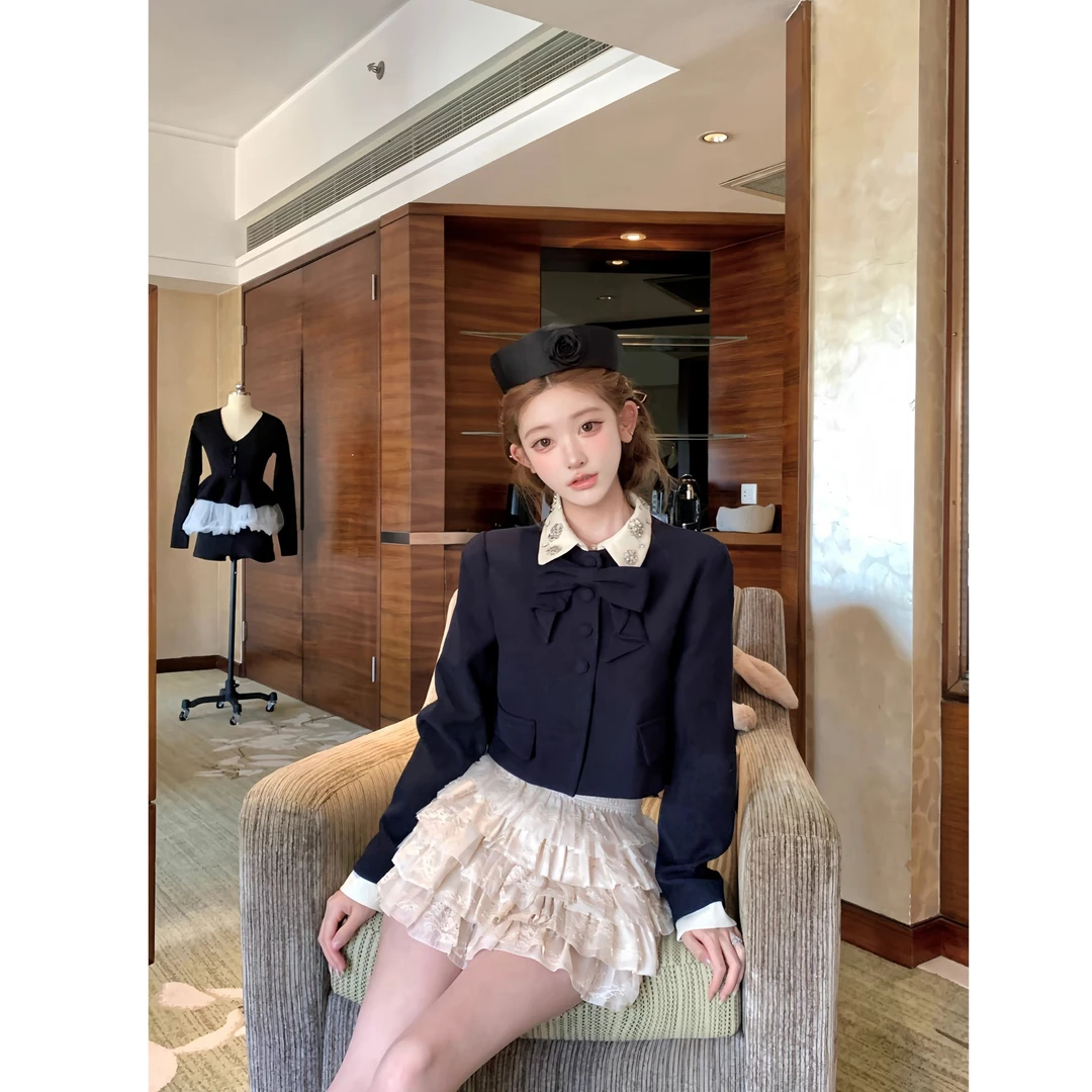 锡都旧闻 秋季新款纯欲风设计感领立体蝴蝶结撞色上衣时髦短外套