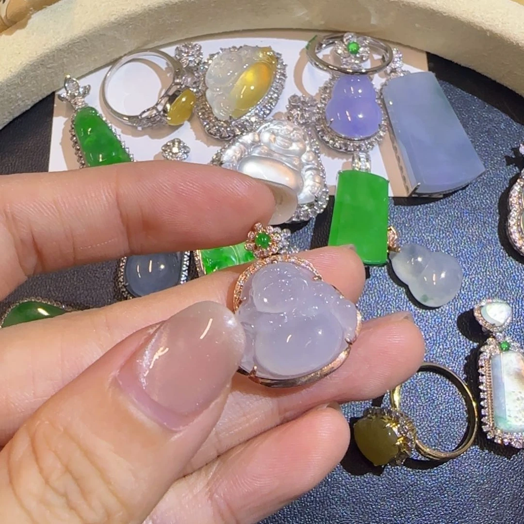 翡翠18K金镶嵌颈饰精品
