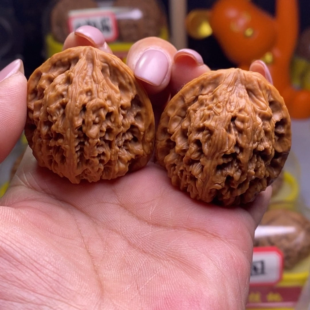 把件文玩核桃012红皮三角疆39尺