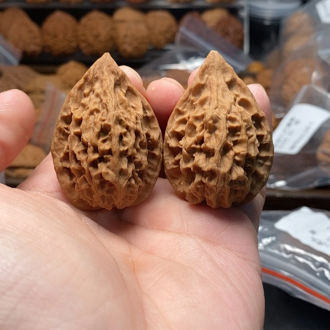 1文玩核桃火麟剑34-493