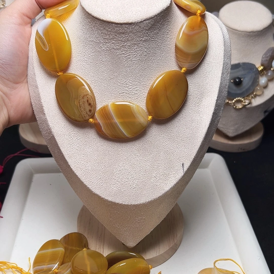 玛瑙/玉髓合金珠宝半成品k158 30*40m 奶黄蚕丝玛瑙一条