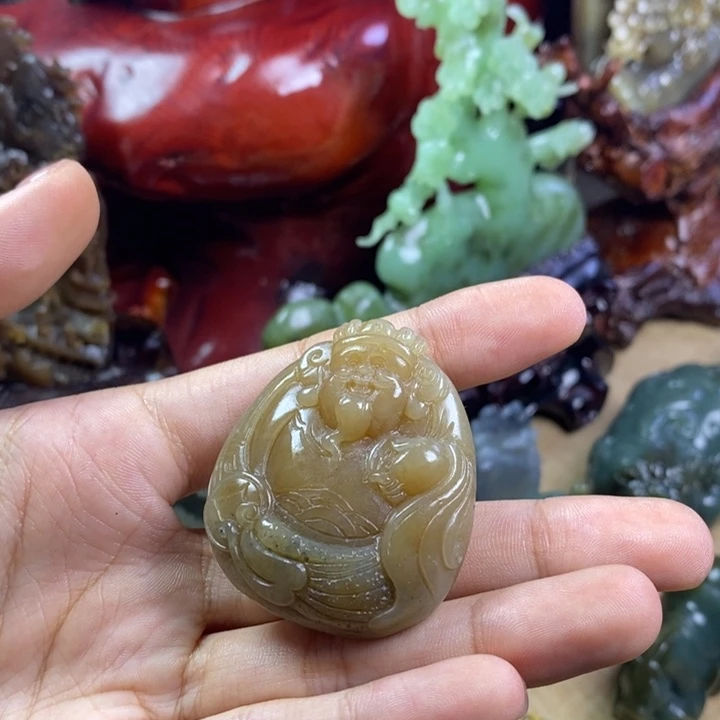 和田玉（糖玉）未镶嵌颈饰