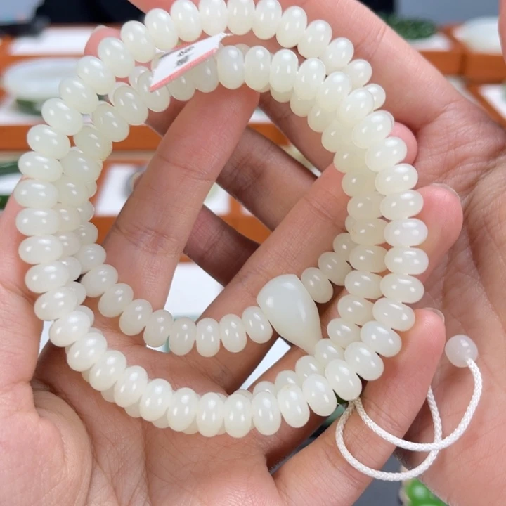 和田玉手串未镶嵌y**丹